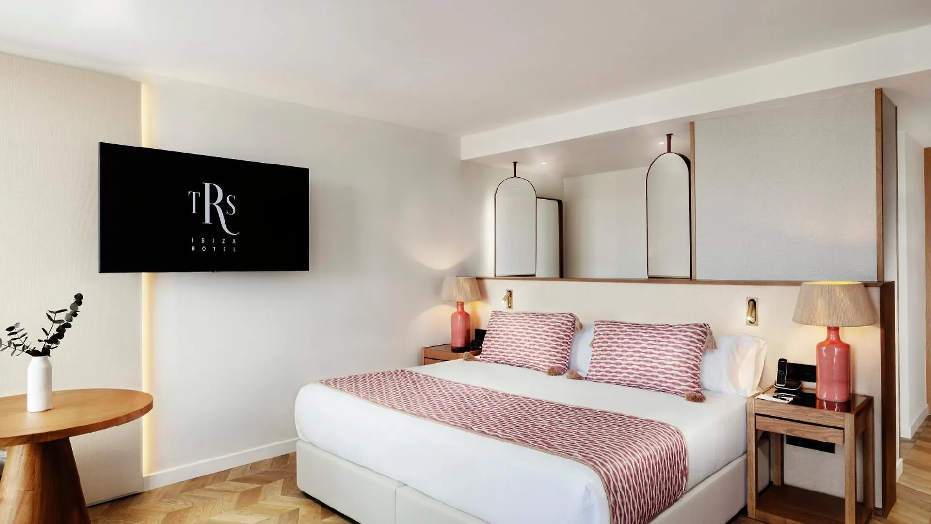 *****  The Signature Level At Trs Ibiza Hotel (Adults Only) San Antonio  Spanje